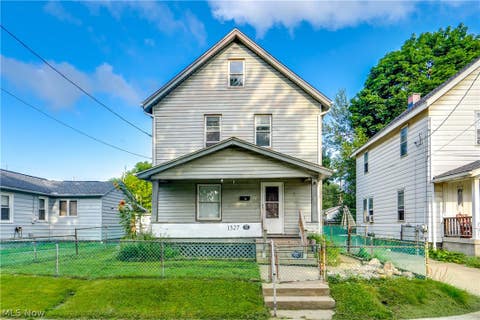 Homes For Sale - 1527 Alden Avenue<br/> Canton, OH 44706