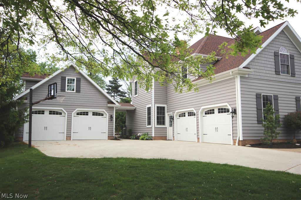 Foxchase Hills - Residential