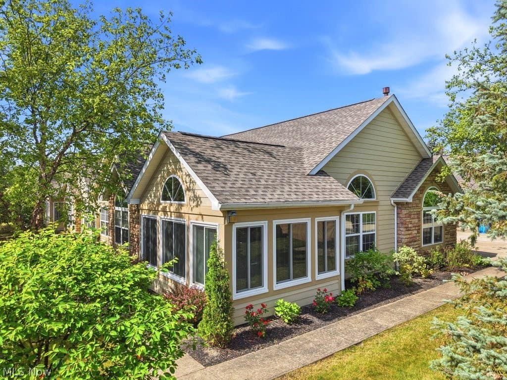 Photo of 5620 Emerald Ridge Parkway #5A, Solon, OH 44139 (MLS # 5186636)