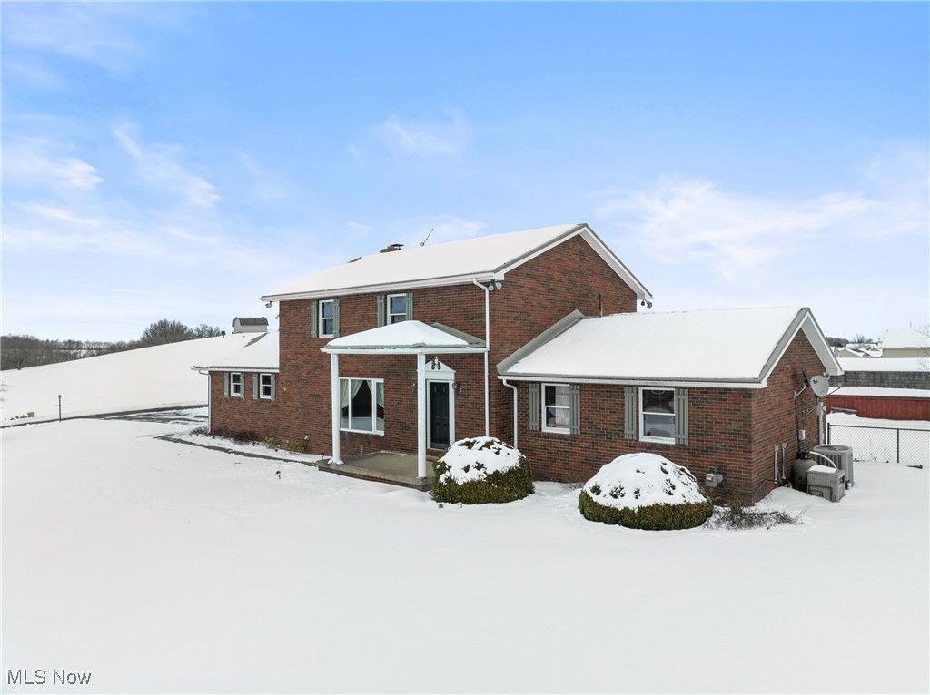 Photo of 45990 Country Lake Drive, St Clairsville, OH 43950 (MLS # 5184972)