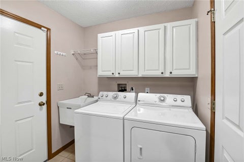 Tiny photo for 2870 Shakespeare Lane, Avon, OH 44011 (MLS # 5237994)
