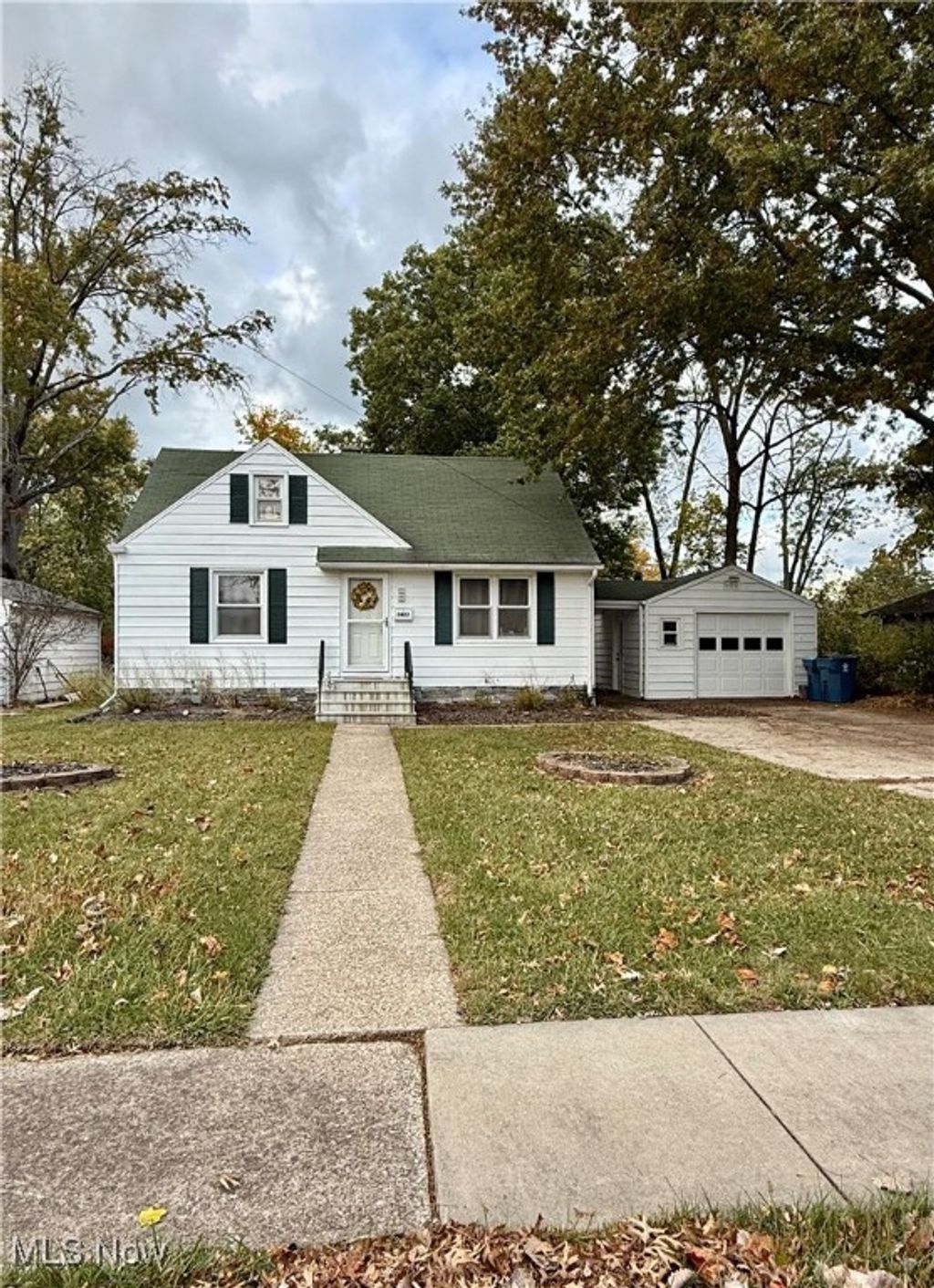 Photo of 3427 Crehore Street, Lorain, OH 44052 (MLS # 5167456)