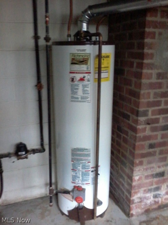 Zane R & Virjean Tollis Falls - Residential