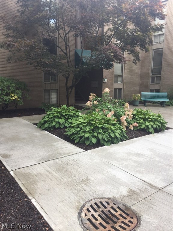 Brecksville West Condo - Residential