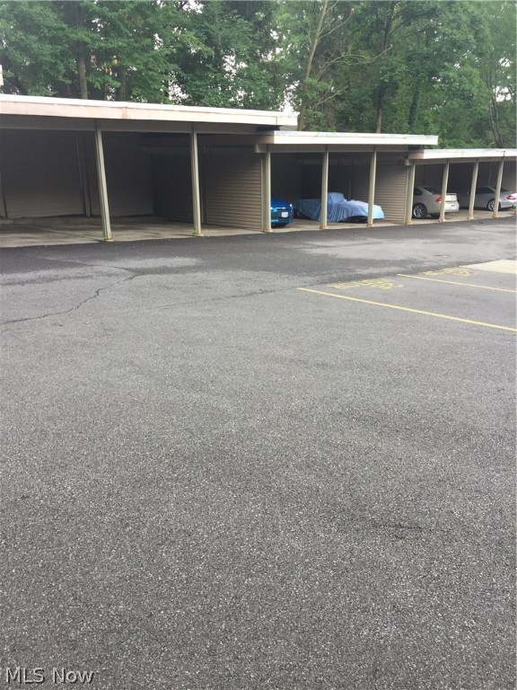 Brecksville West Condo - Residential