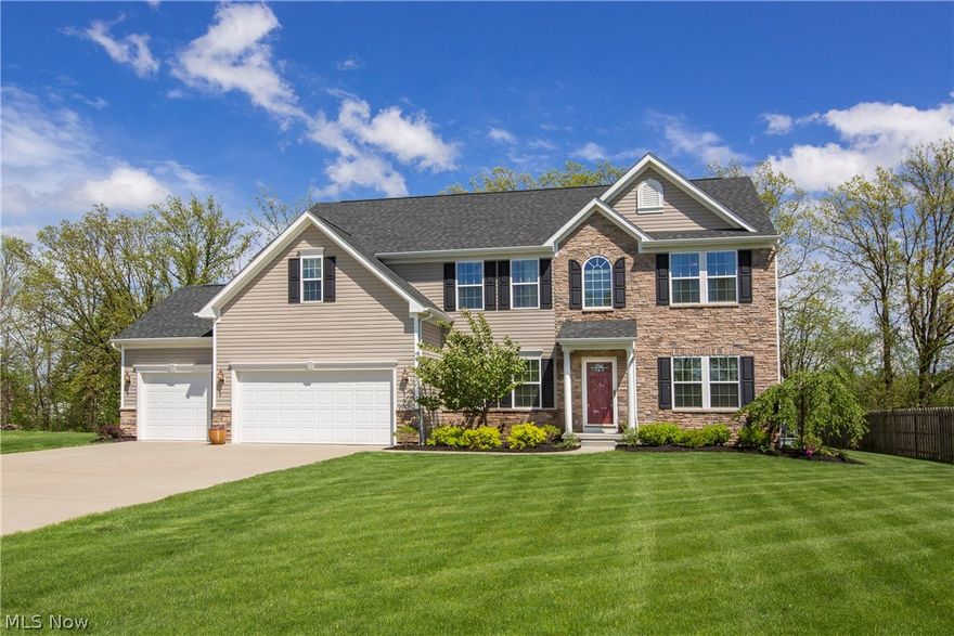 Prepare to be Moved!...into your “dream come true” and the Seller is willing to pay up to $5000 of Buyer's Closing Cost!! Avon colonial, immaculately maintained & tastefully decorated on a private .37 acre cul-de-sac lot.  Over 3600 sqft of everything you could possibly imagine.  Gleaming wood foyer flanked by formal living & dining rooms.  Bright & airy family room, filled with windows to flood the room with natural light.  Open-concept kitchen is a vision in granite, SS appliances, glass-tile backsplash & curved island/breakfast bar.  Adjacent vaulted morning sunroom with sliding door access to the back patio.  Convenient ½ bath & quiet office just steps off the kitchen.  Upstairs, the Owners’ retreat offers a tranquil in-suite bath with soaking garden tub, separate shower & dual-sink vanity.  The second level also boasts three additional bedrooms, 2nd full bath plus a delightful bonus – a 5th bedroom, TV/Media room or additional home office with a 7’x8’ alcove that makes a pleasant