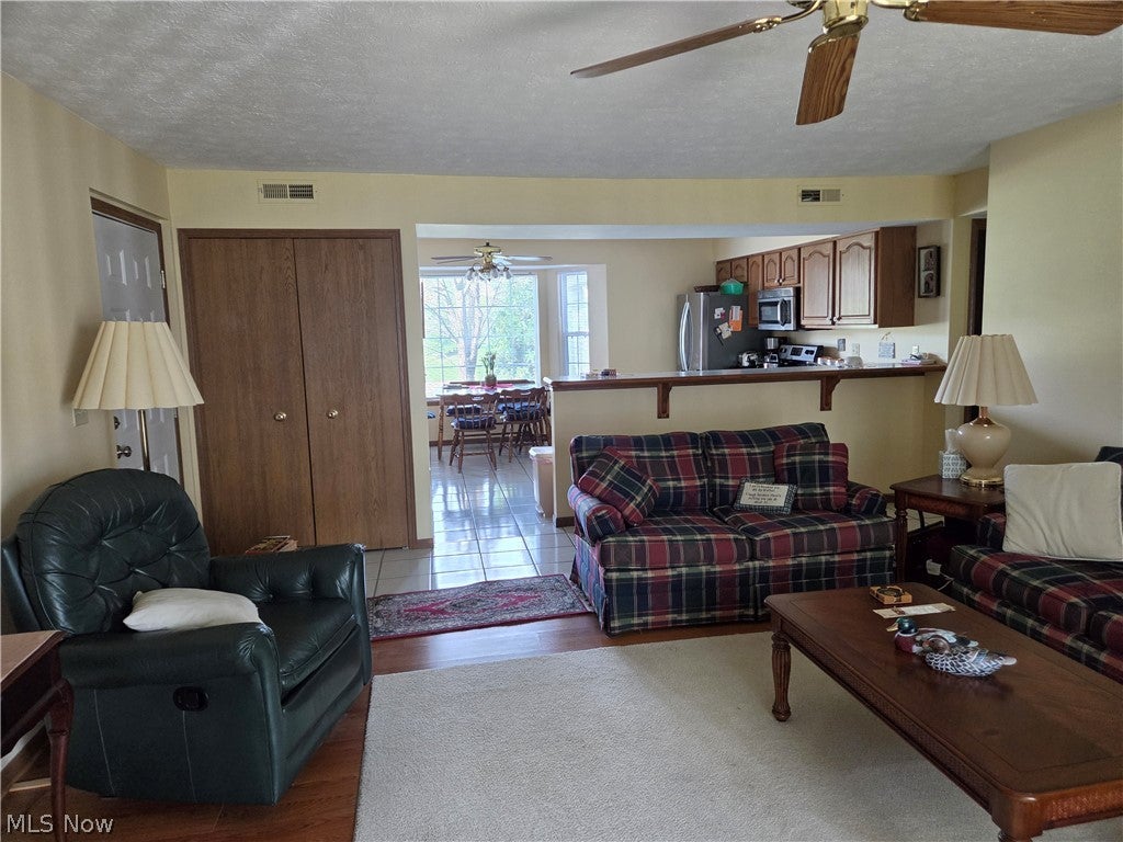 736 Tollis Parkway
