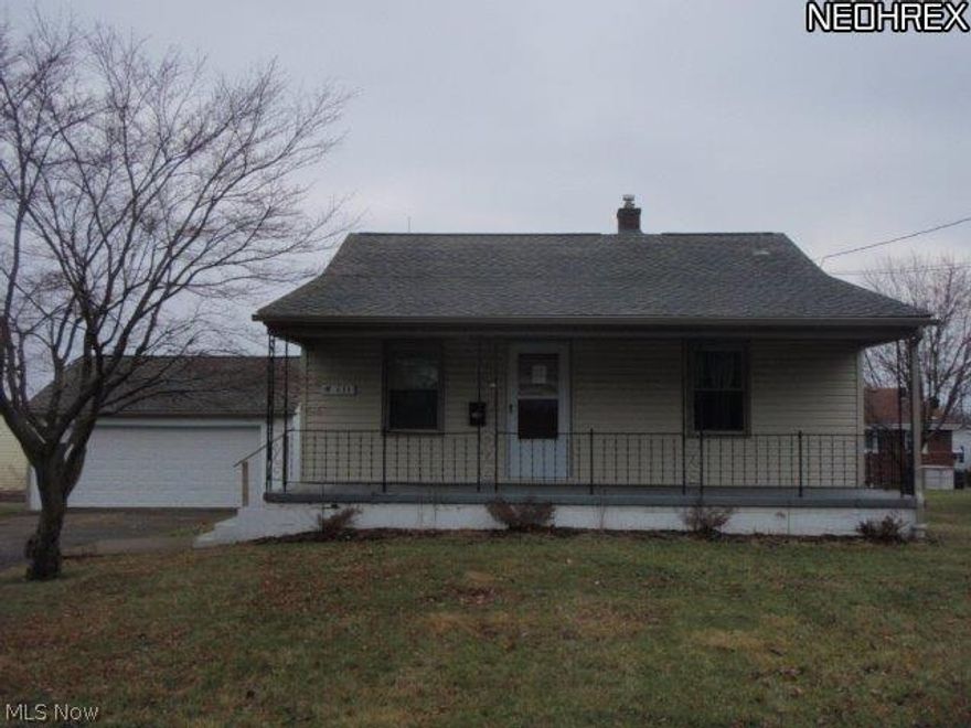 Very Clean Upper Westside Home. Ready to Make Your Next Address. Many Updates, Hardwood. Must See! Could be Excellent Investment. This is a Fannie Mae Homepath Property.