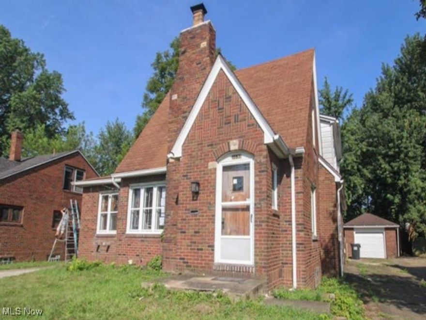 Great opportunity to buy this 1.5 story brick home located in Youngstown, OH and sitting on a .3 acre lot with a detached garage and inground pool. The interior has 2132 sq. ft. with 5 bedrooms and 1.5 bathrooms, living room, dining room plus a full basement.