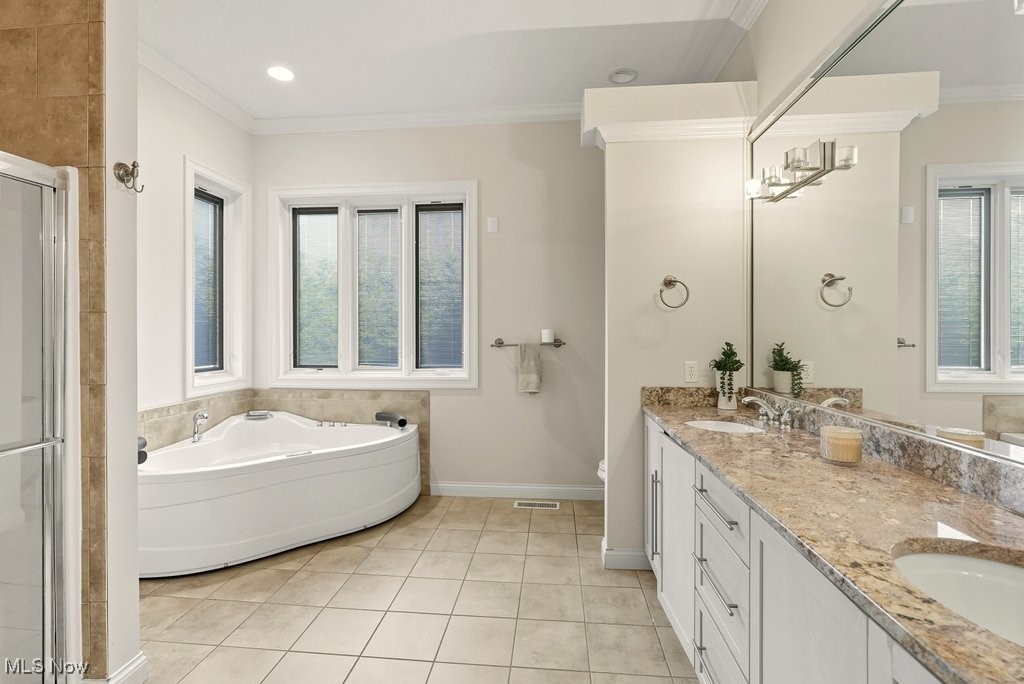 Highland Heights, Ohio 44143, United States, 4 Bedrooms Bedrooms, ,6 BathroomsBathrooms,Residential,Active,224510