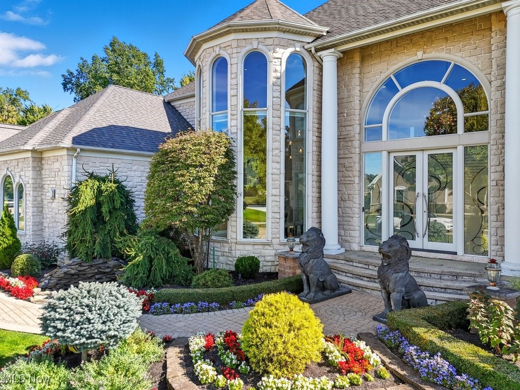 Highland Heights, Ohio 44143, United States, 4 Bedrooms Bedrooms, ,6 BathroomsBathrooms,Residential,Active,224510