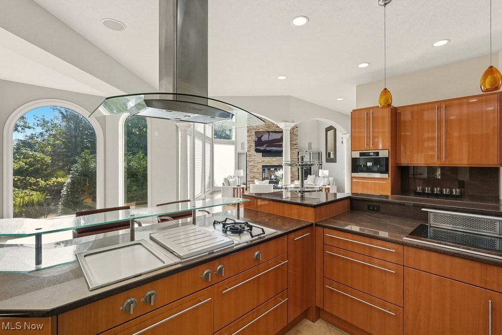 Highland Heights, Ohio 44143, United States, 4 Bedrooms Bedrooms, ,6 BathroomsBathrooms,Residential,Active,224510