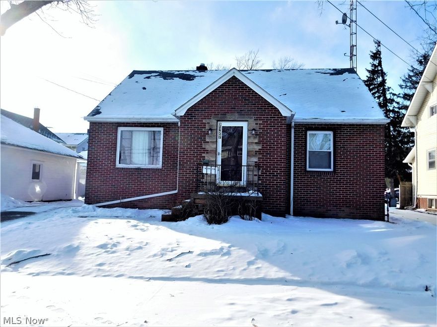 Beautiful 3 bedroom brick bungalow home awaits! This wonderful home is just walking distance from many of the amenities the Alliance area has to offer. Some of the highlighted features include a one car garage, updated furnace and central air in 2016, and newer laminate floor in the family room. Not to mention the covered back porch, and fenced in back yard to make your own private oasis. This home would make a wonderful family home or great investment property. Schedule your showing today!