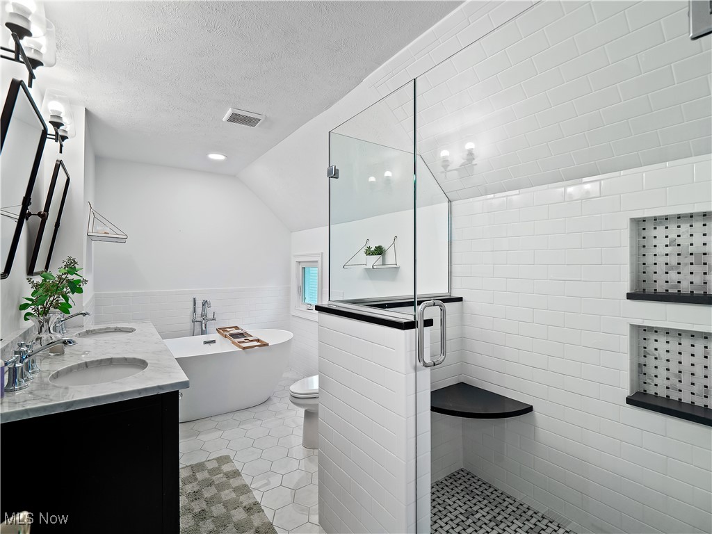 6213 W Clinton Avenue, Cleveland, Ohio image 27