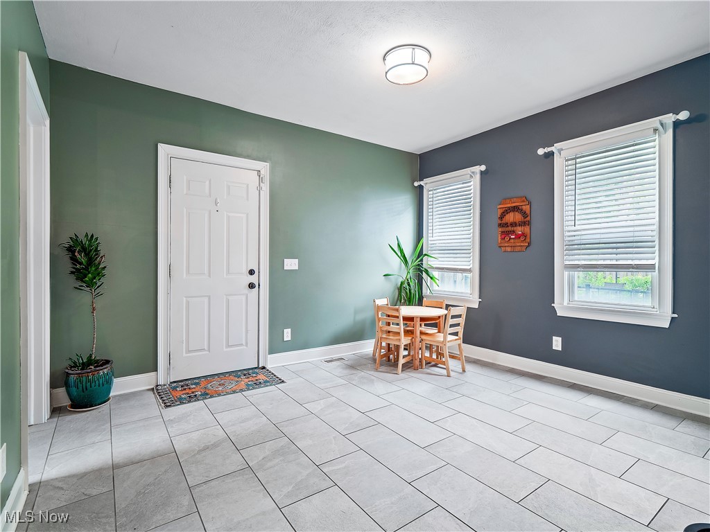 6213 W Clinton Avenue, Cleveland, Ohio image 20