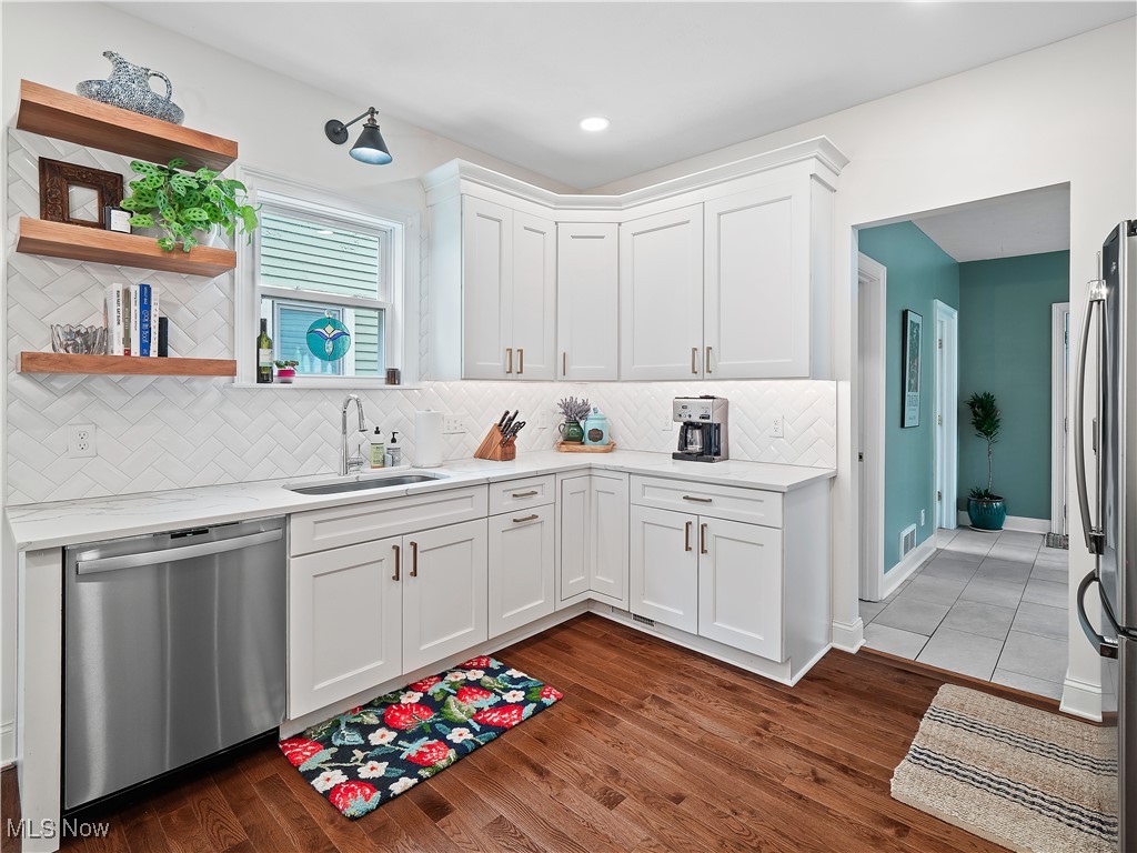 6213 W Clinton Avenue, Cleveland, Ohio image 16