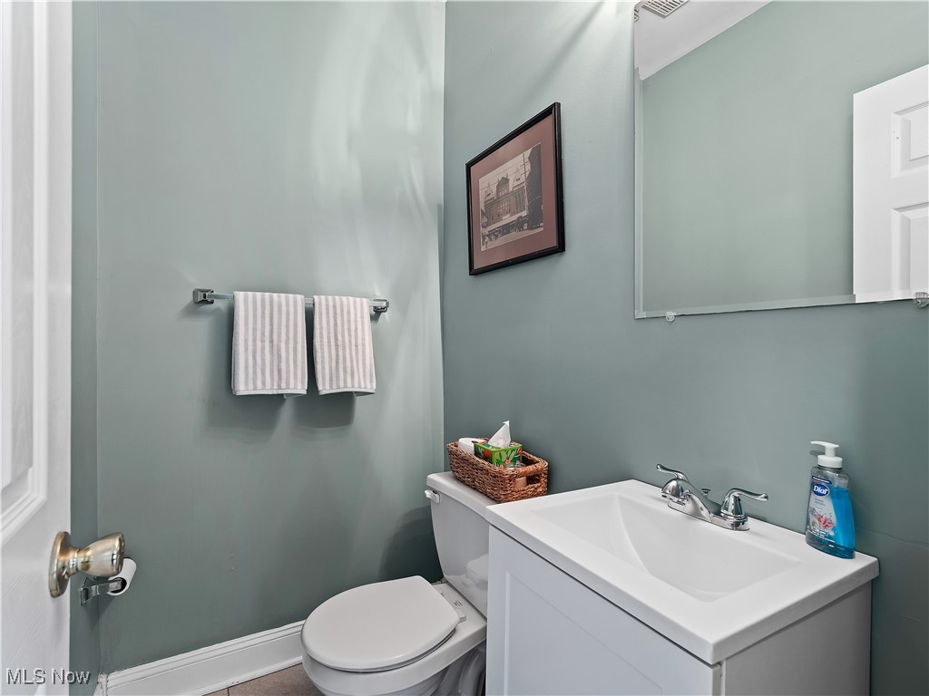 6213 W Clinton Avenue, Cleveland, Ohio image 22