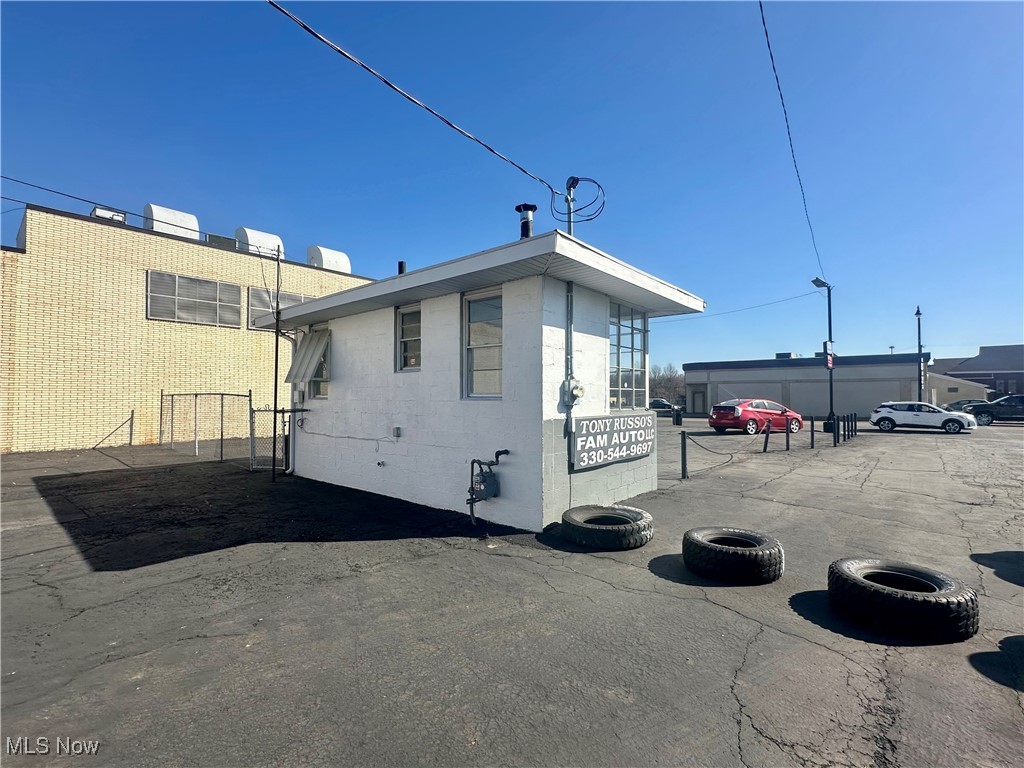 Niles City - Commercial Sale