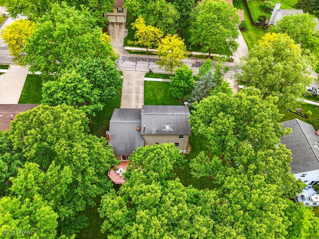 2932 Duquesne Drive, Stow, Ohio image 32