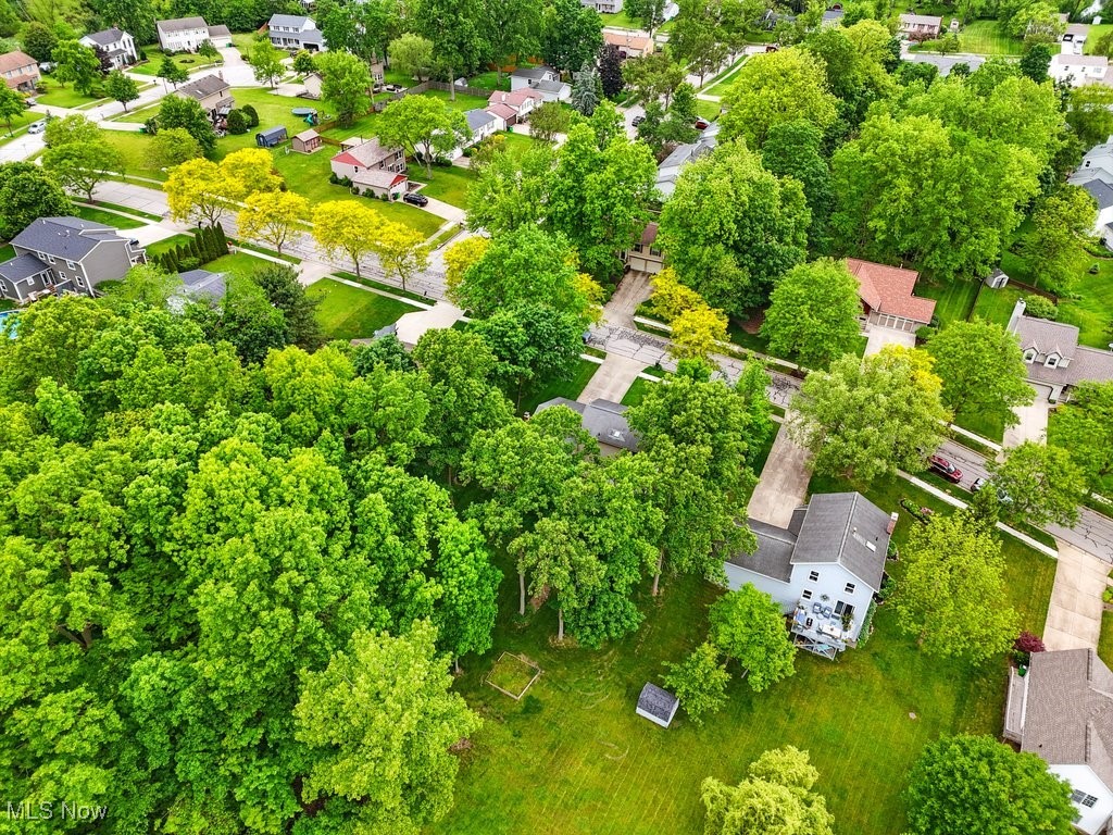 2932 Duquesne Drive, Stow, Ohio image 33