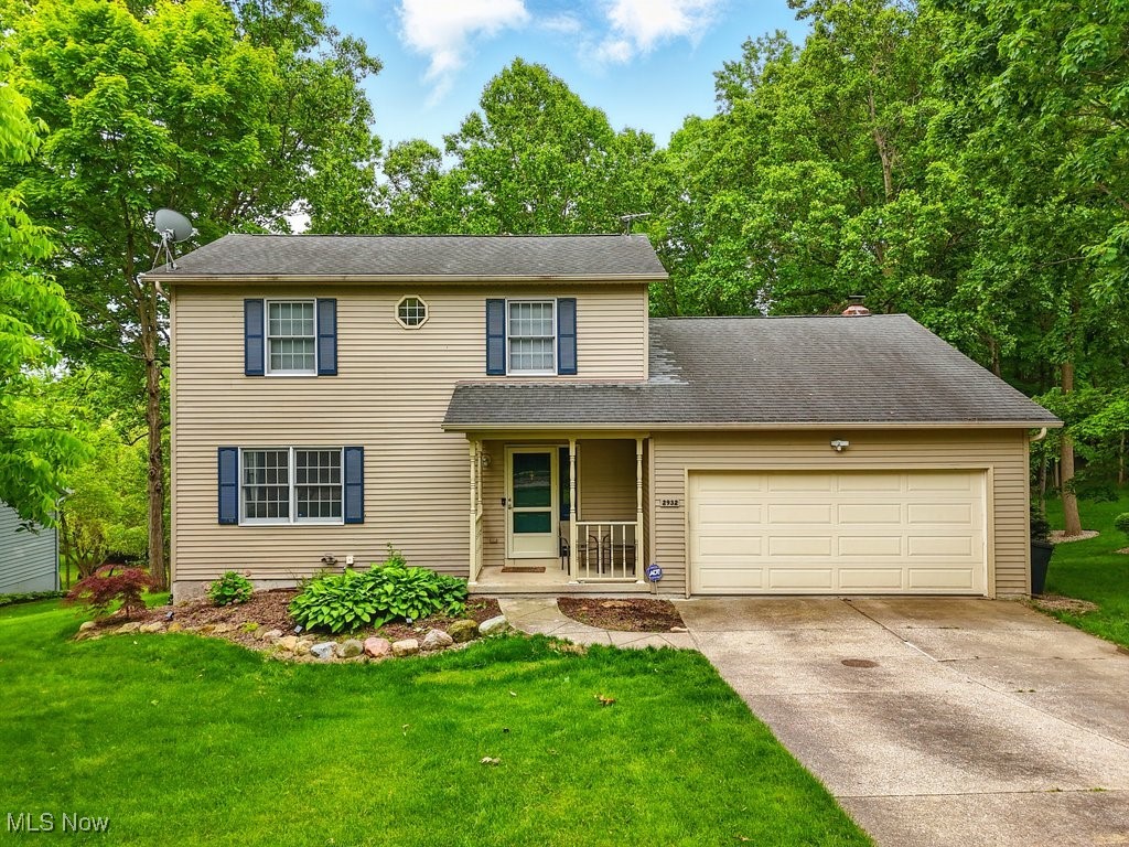 2932 Duquesne Drive, Stow, Ohio image 1