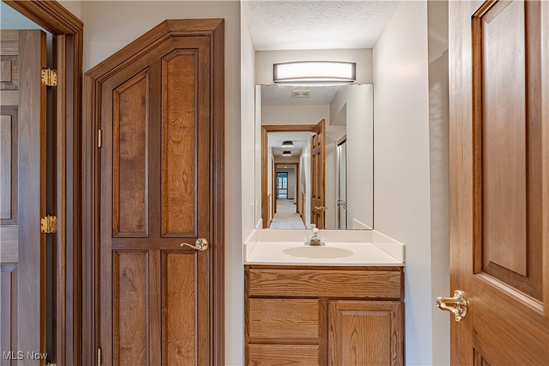 3283 Truxton Place, Avon, Ohio image 31