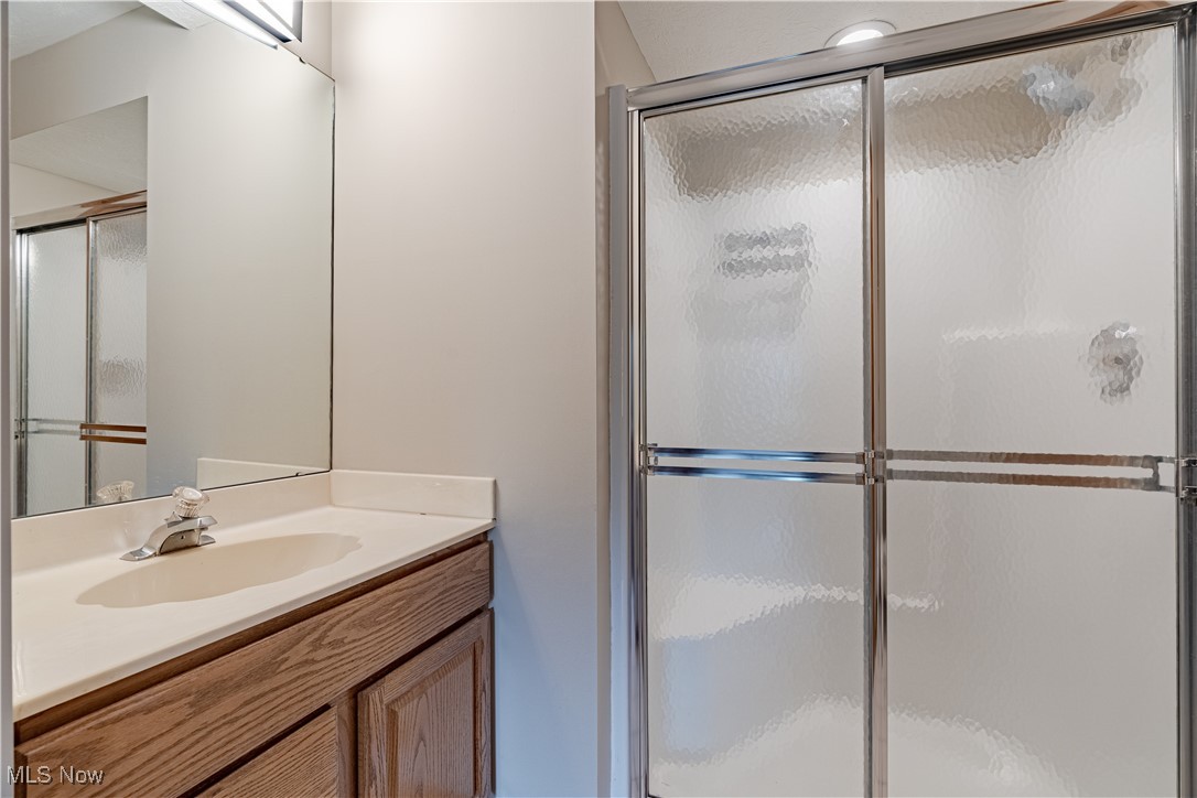 3283 Truxton Place, Avon, Ohio image 32