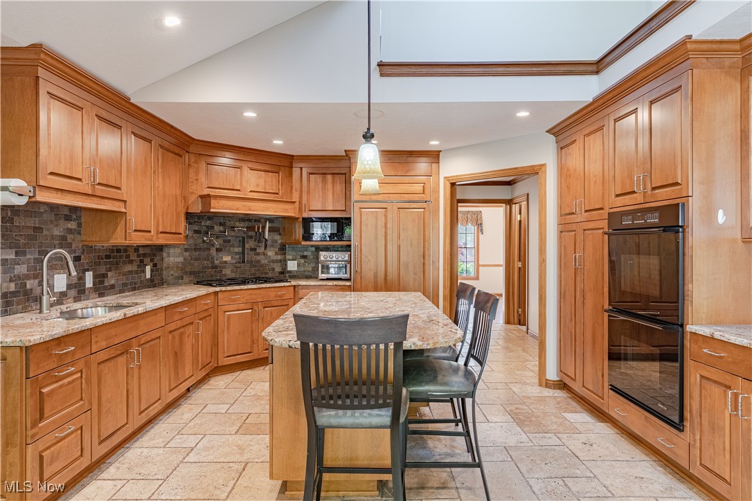 3283 Truxton Place, Avon, Ohio image 13
