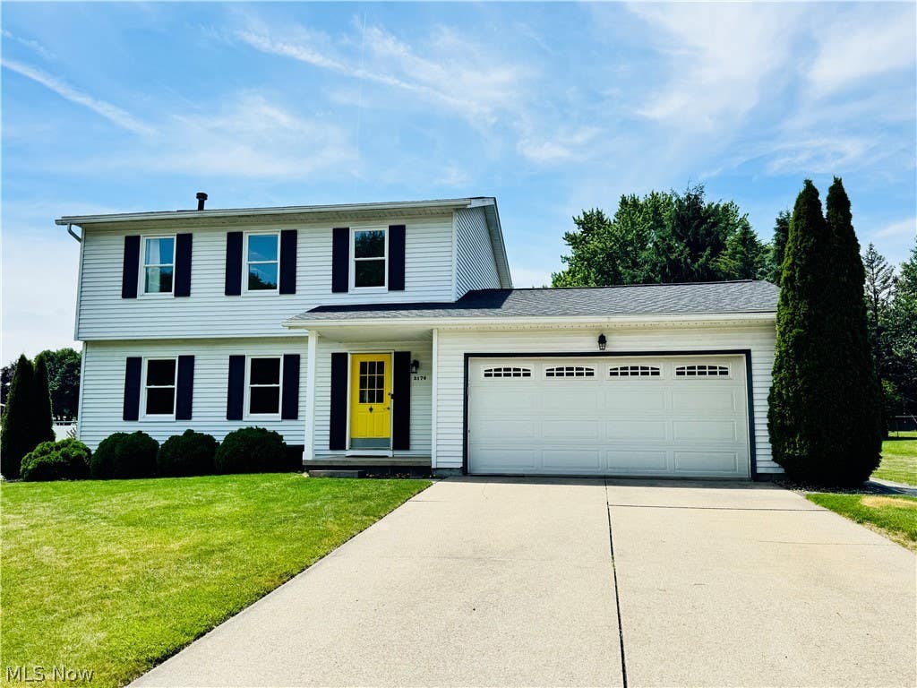 Photo of 3176 Wexford Boulevard, Stow, OH 44224 (MLS # 5217969)