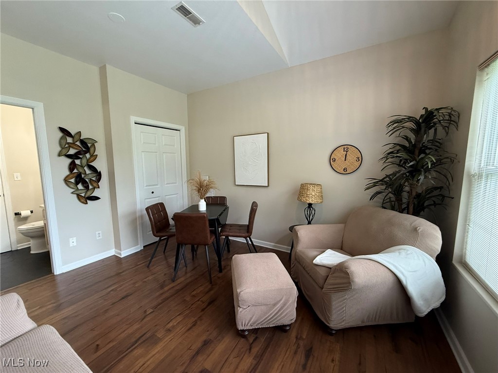 Clingan Xing Condo - Residential