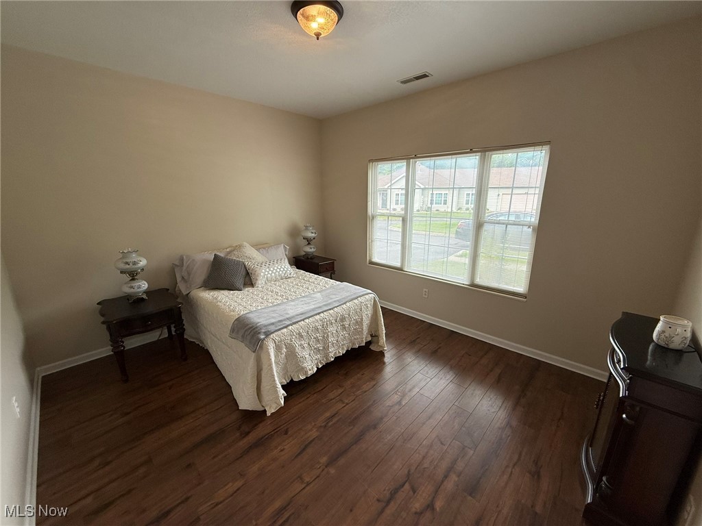Clingan Xing Condo - Residential