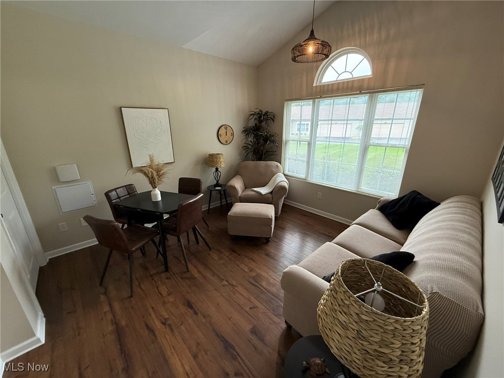 Clingan Xing Condo - Residential