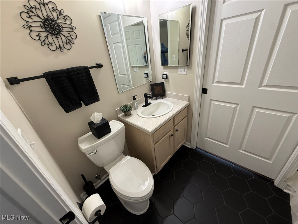 Clingan Xing Condo - Residential