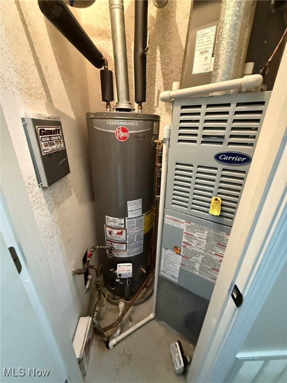 Clingan Xing Condo - Residential