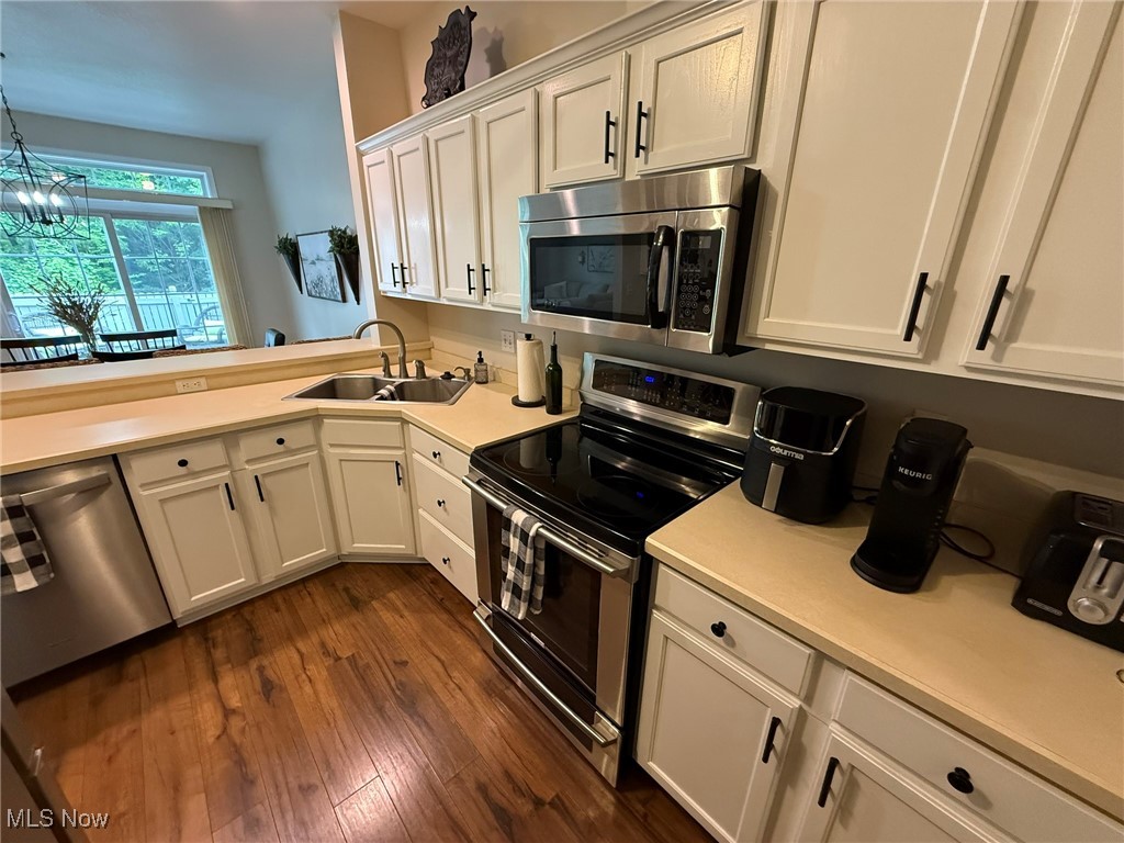 Clingan Xing Condo - Residential