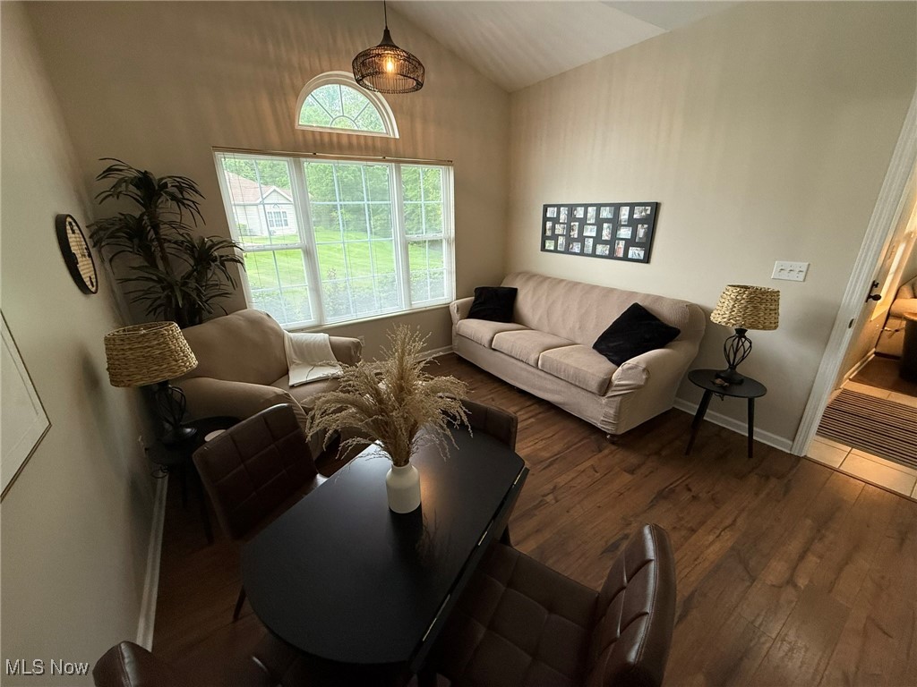 Clingan Xing Condo - Residential