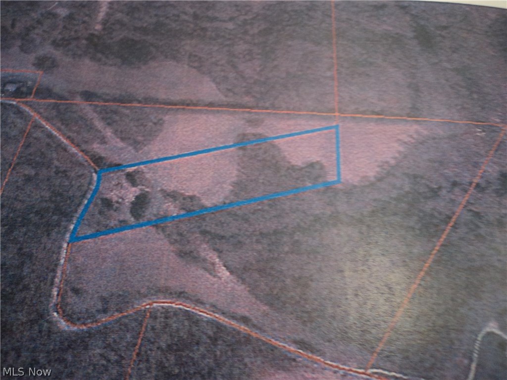 Great price for 5 acres to do as you please. Lots of wildlife. Property sold "As, Is, Where Is," In present condition. All minerals are reserved by the owner and will be excluded from this sale. Vacant land go and show!