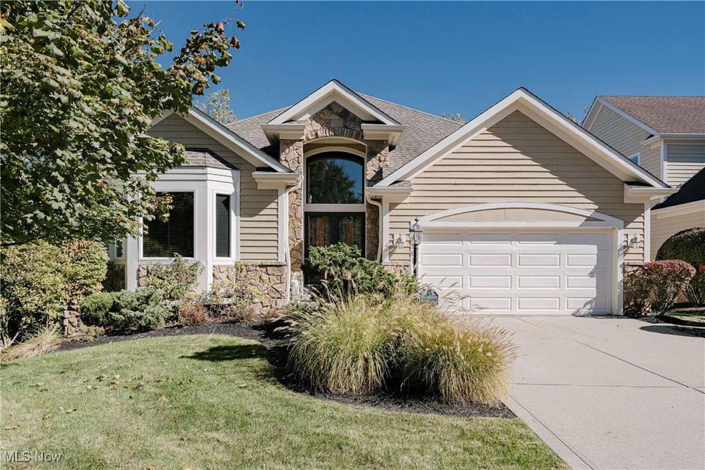 Photo of 2501 Fairwood Court, Beachwood, OH 44122 (MLS # 5175648)