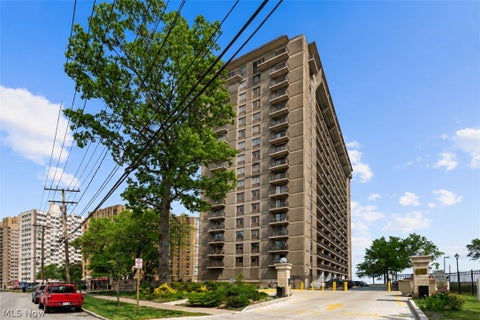Condo For Sale - 12500 Edgewater Drive #1106<br/> Lakewood, OH 44107
