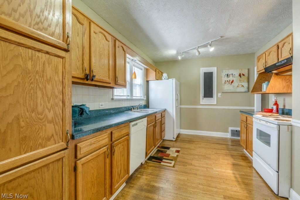 Mayfield/Belvoir - Residential