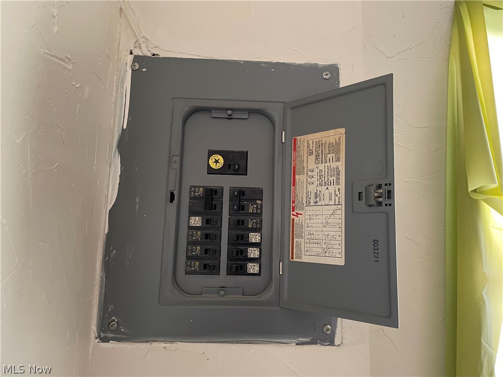 Banbury Village Condo - Residential