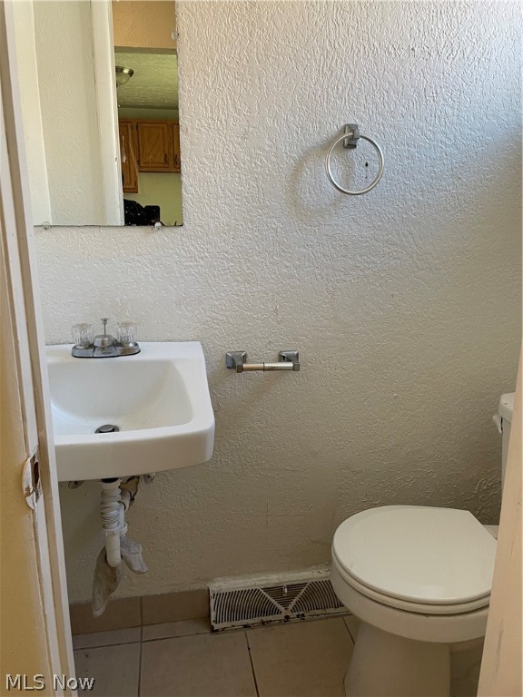 Banbury Village Condo - Residential