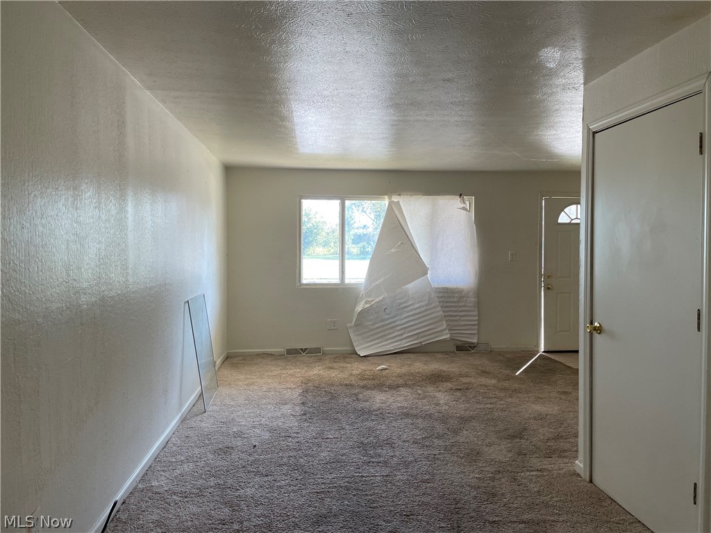 Banbury Village Condo - Residential