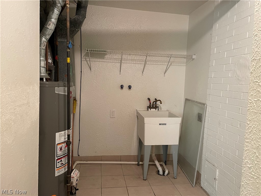 Banbury Village Condo - Residential