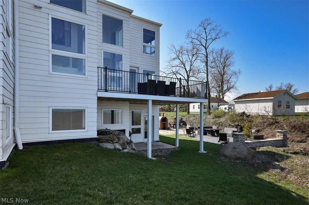 Photo of 280 Buckeye Drive #7, Sheffield Lake, OH 44054 (MLS # 5199311)