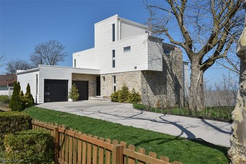 280 Buckeye Drive 7 Sheffield Lake OH 44054