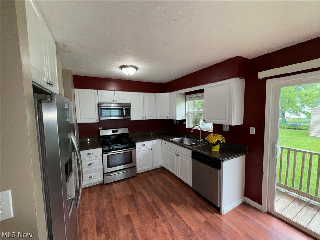 Photo of 1214 Bryce Avenue, Aurora, OH 44202 (MLS # 5223048)
