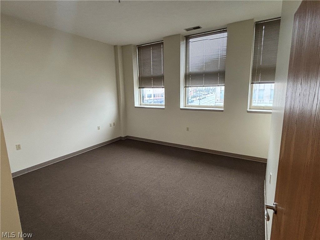 Photo of 59 Lincoln Way E #304, Massillon, OH 44646 (MLS # 5198714)