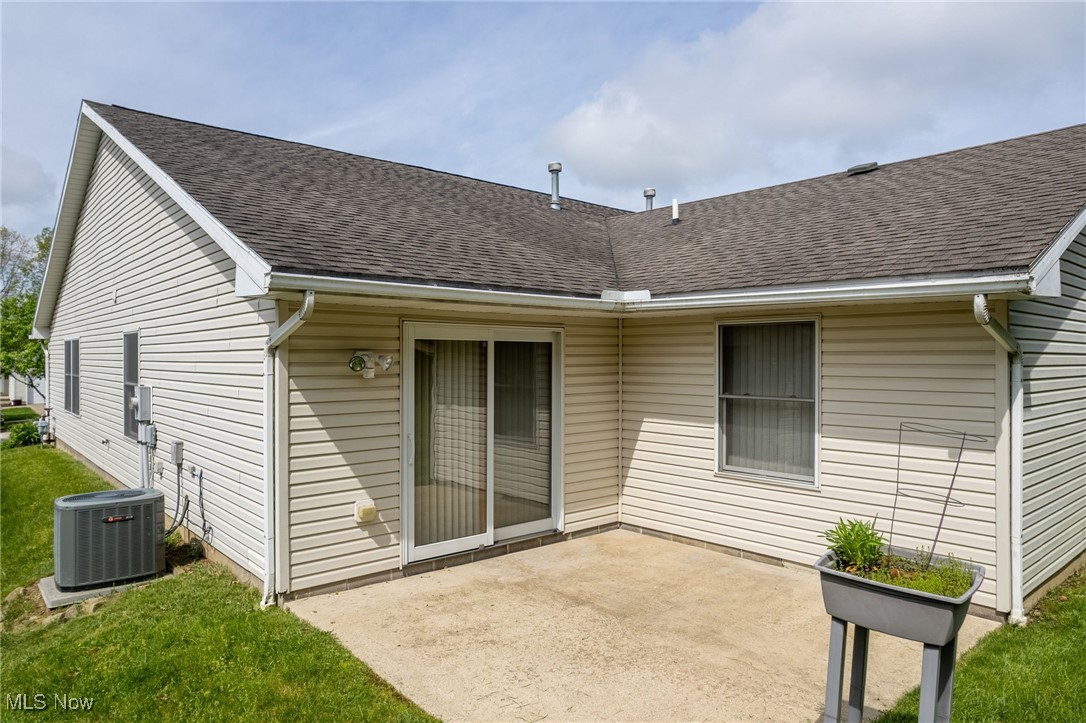 381 Spruce Street, Barberton, Ohio image 2