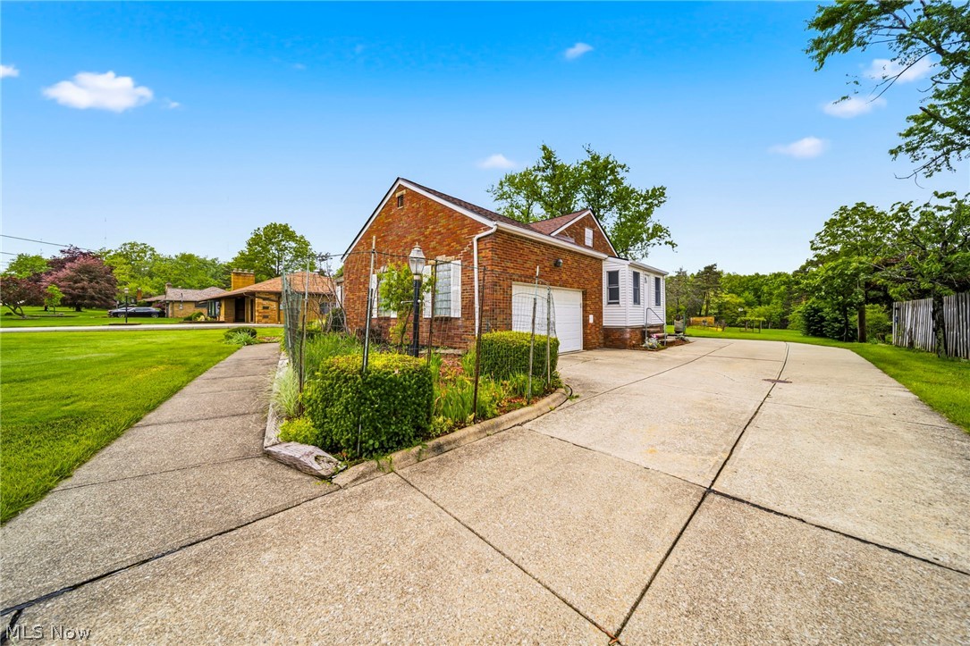 West/Cuyahoga River - Residential